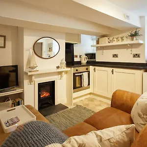 Apartment Host & - Duck Down, Whitby